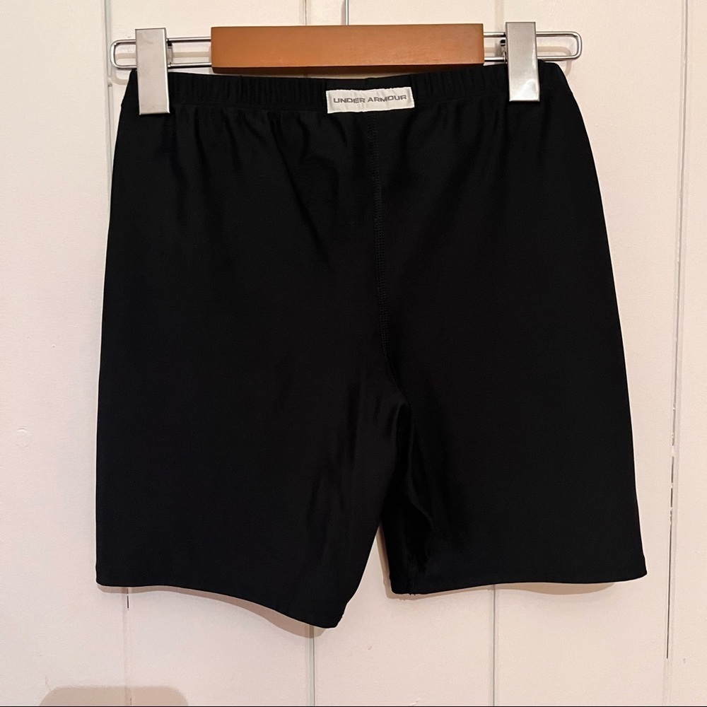 Under Armour Black Bike Shorts. Size Medium. - Picture 3 of 6